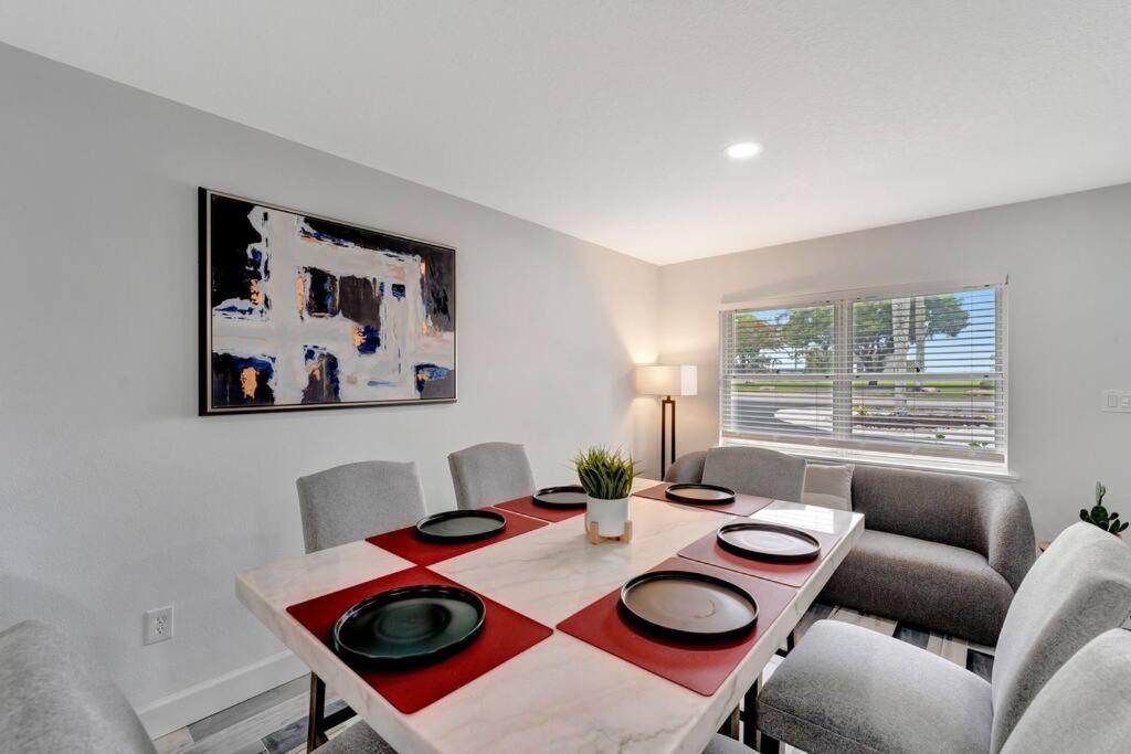 Paradise By The River-Hottub/Pool-Near Beaches Bradenton Bagian luar foto
